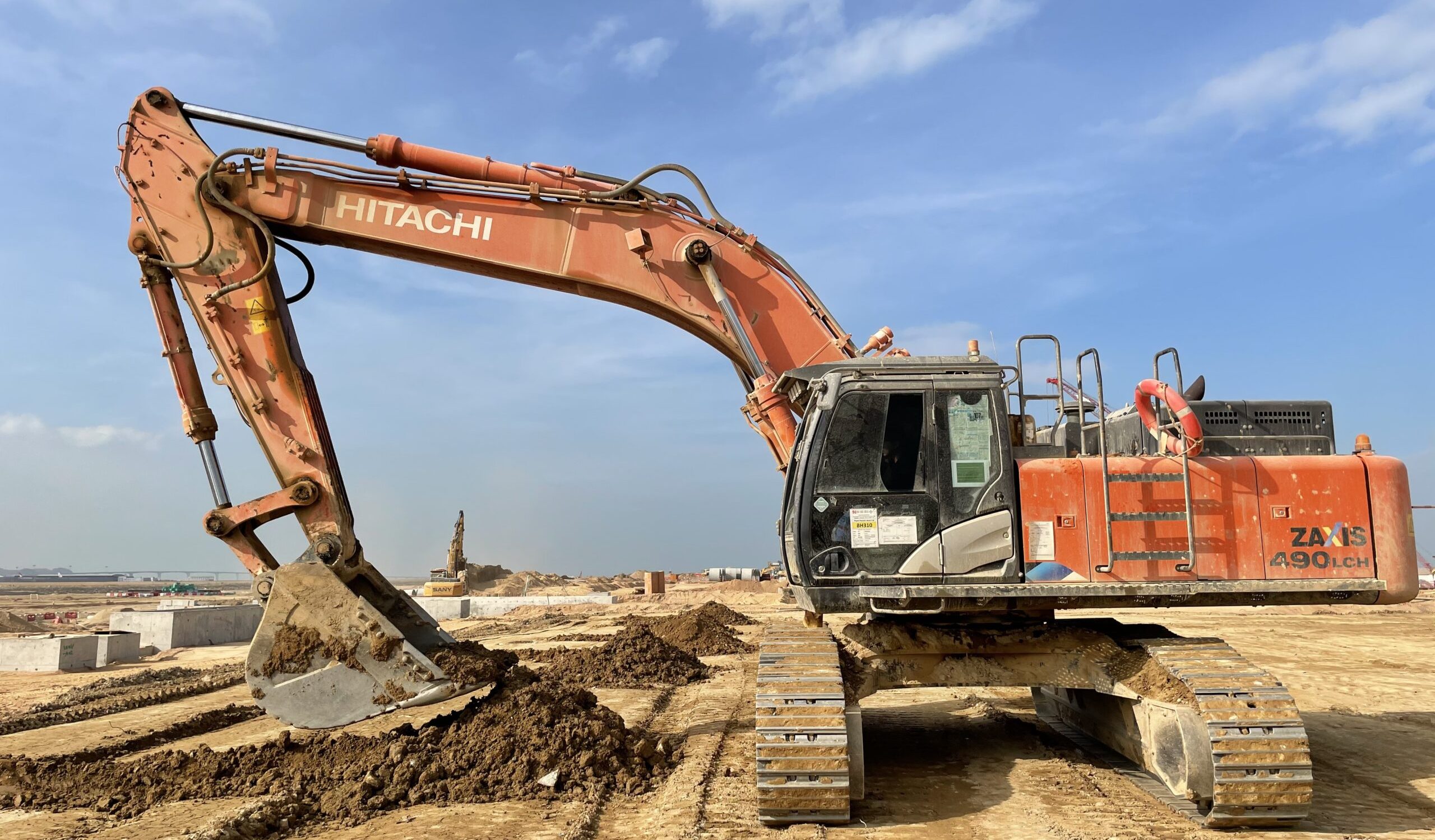 ZX490LCH HYDRAULIC EXCAVATOR
